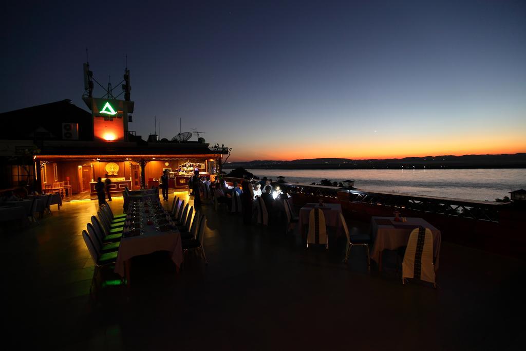Ayarwaddy River View Hotel Mandalay Luaran gambar